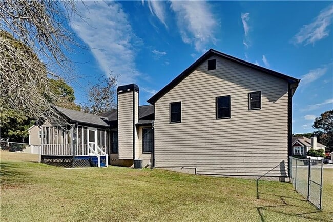 Building Photo - 87 Wren Walk