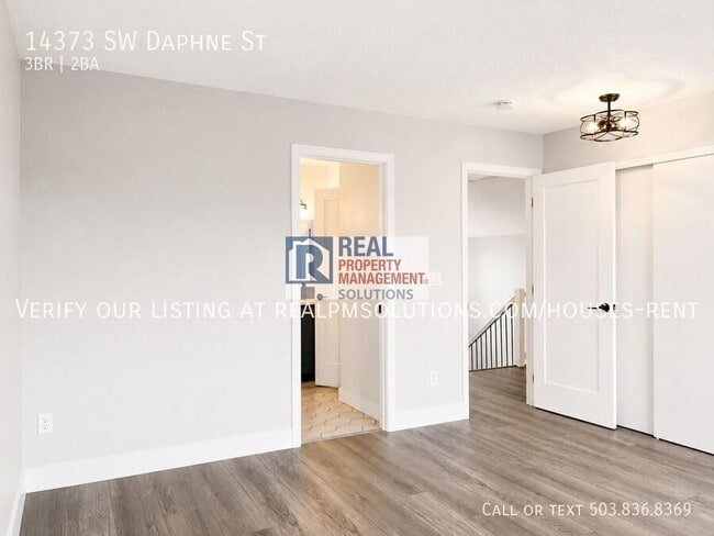 Building Photo - 14373 SW Daphne St