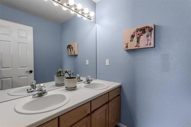Building Photo - 9971 Blackbird Cir