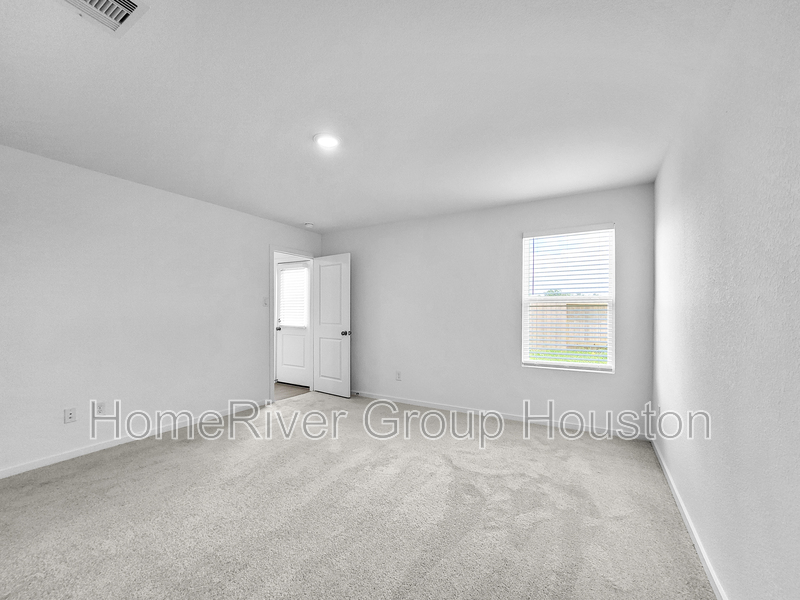 Building Photo - 209 Brandi Dr