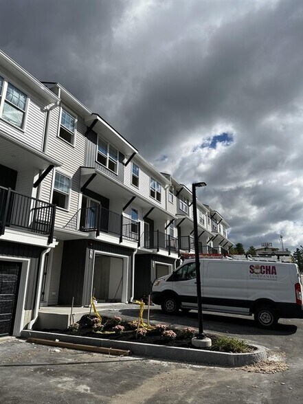 Building Photo - Boulder Way