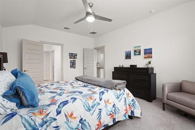 Building Photo - 2709 Golden Palms Ln
