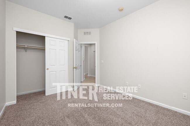 Building Photo - 1422 Stoney Cross Ln