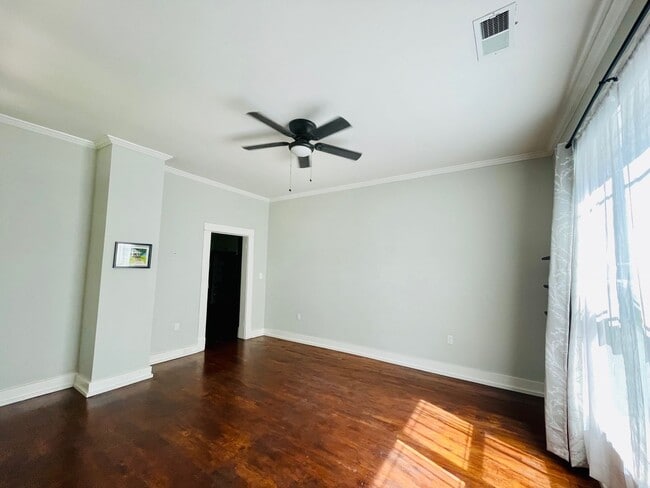 Building Photo - Find Your Fall Sanctuary