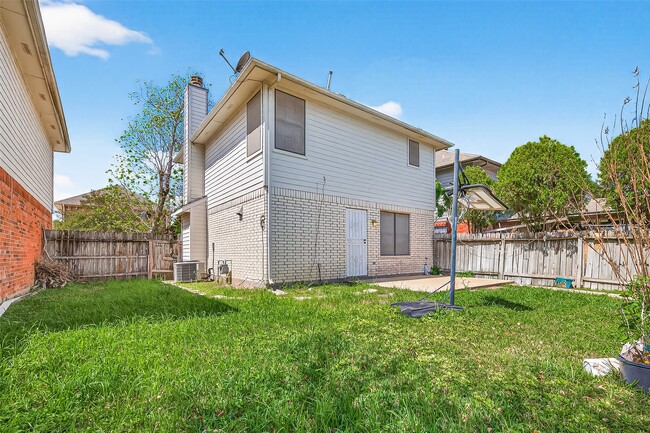 Building Photo - 8617 Mapletwist St