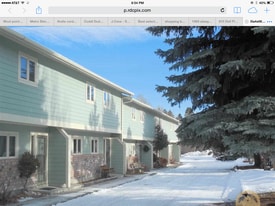 Building Photo - 610 Dell Pl