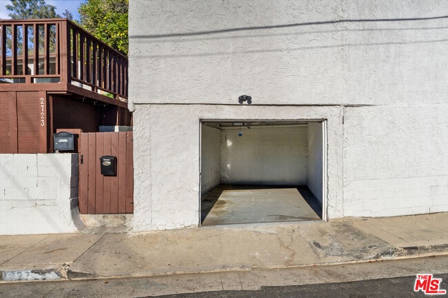 Building Photo - 2723 Ballard St