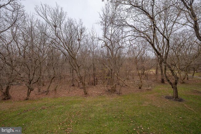 Building Photo - 26 Rampart Dr