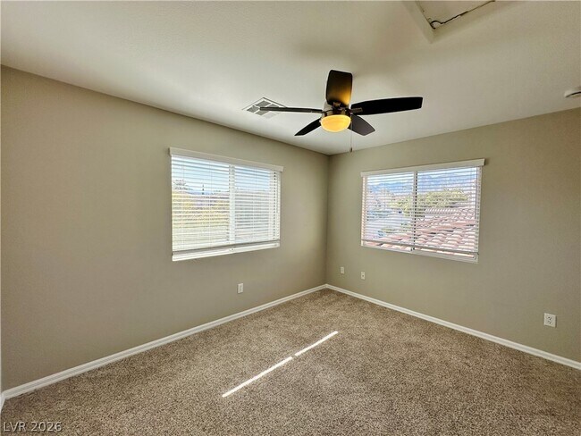 Building Photo - 956 Tafalla Ct