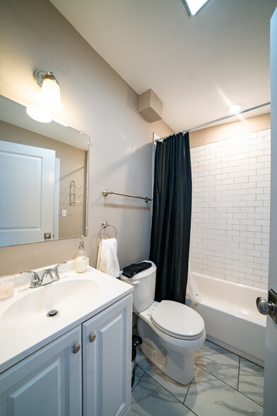 Building Photo - 23 Linwood St