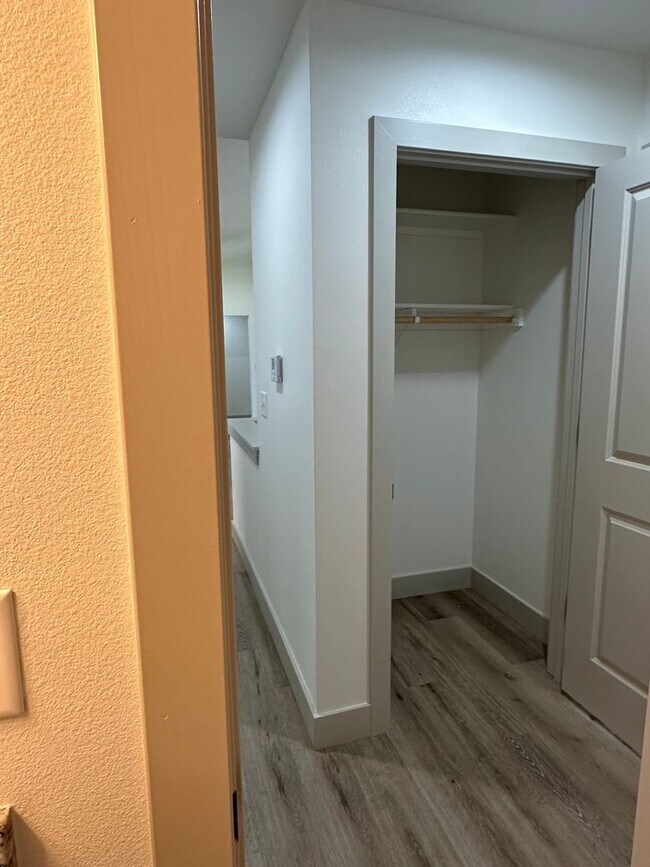 Building Photo - Now Accepting Applications – 4 BED 3 BATH | Summit Pass Subdivision | Waynesville School District