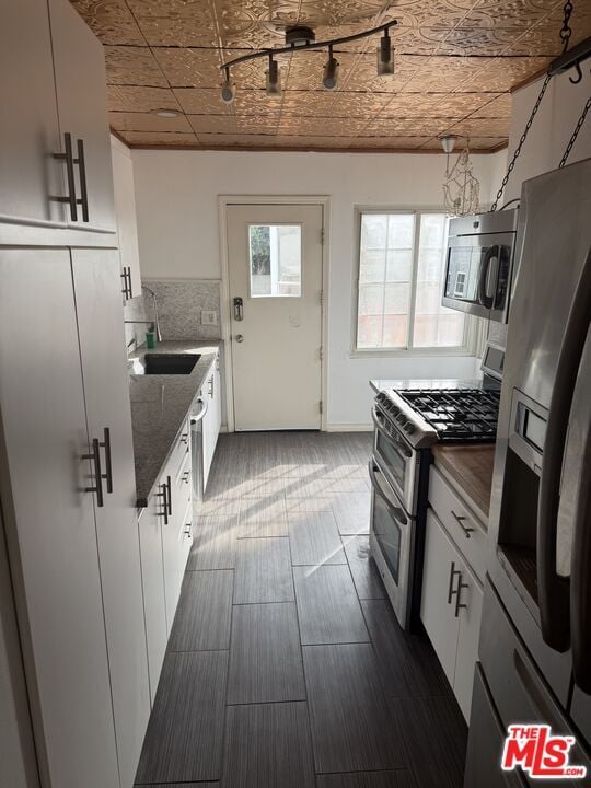 Building Photo - 6434 W 87th St