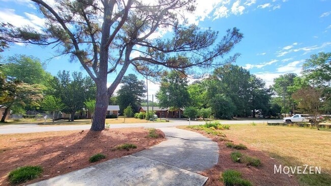 Building Photo - 5404 Olive Rd