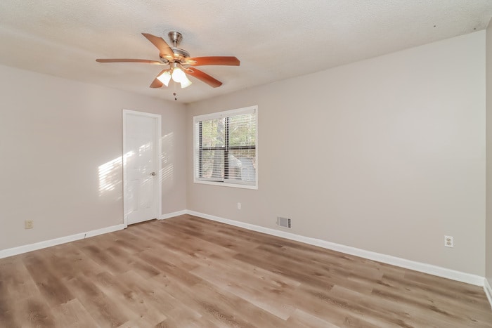 Building Photo - 7055 Sumit Creek Dr NW