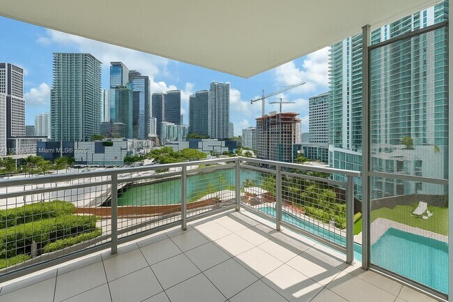 Primary Photo - 350 S Miami Ave