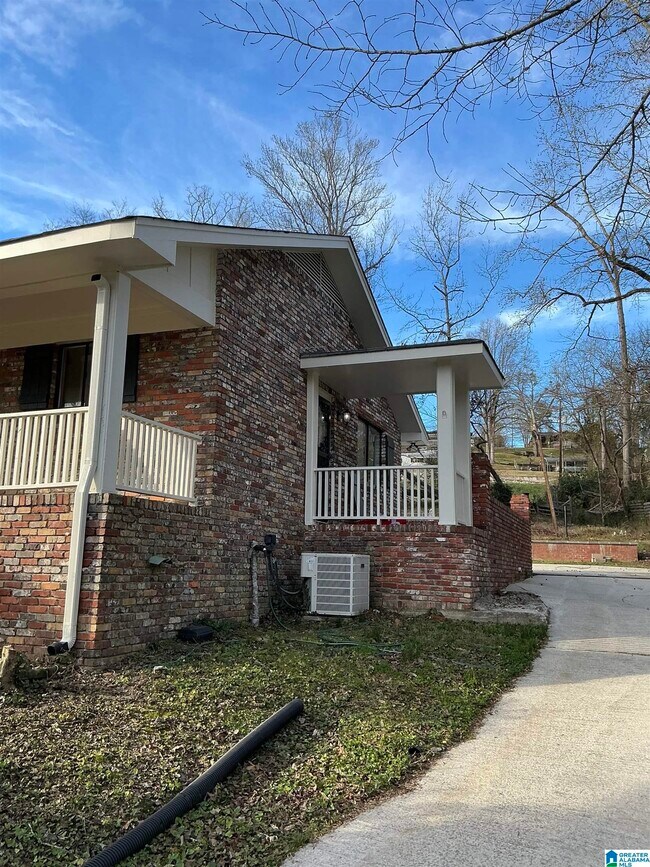 Building Photo - 4866 Overton Rd