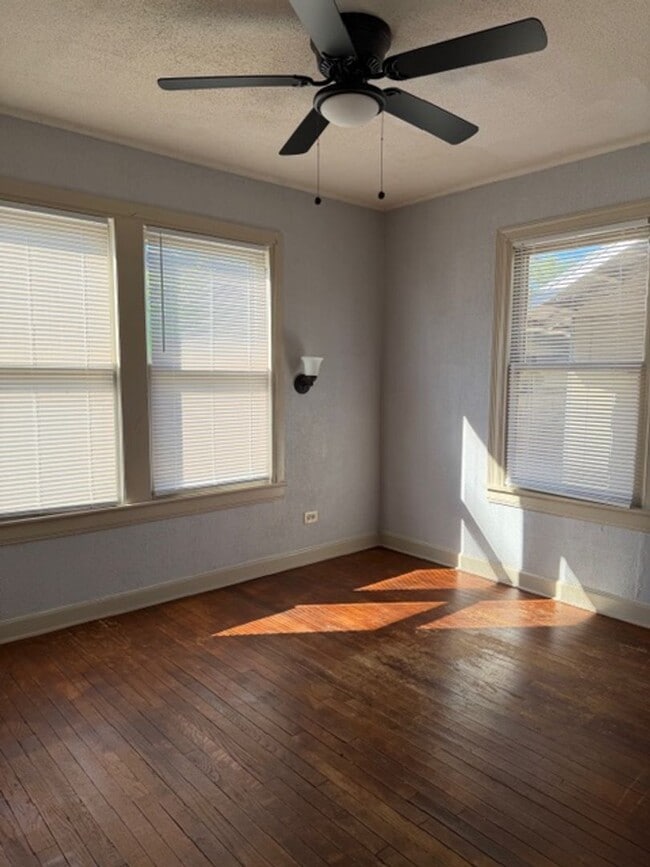 Building Photo - 1005 N 3rd St