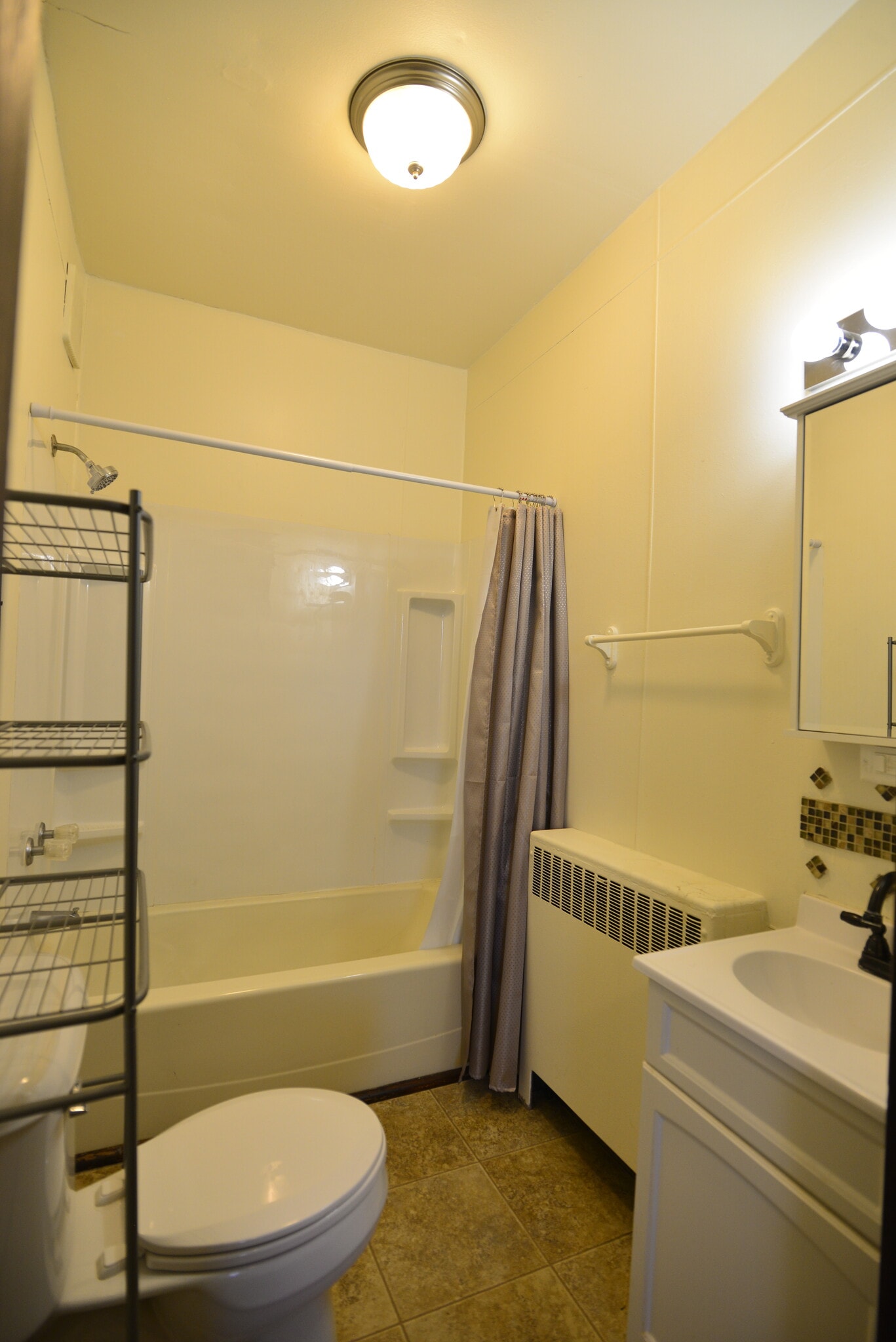 Building Photo - 123 E Columbus St