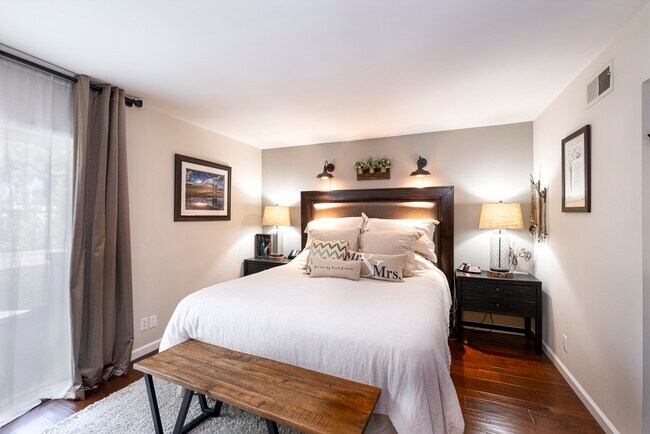 Building Photo - 4971 Hemlock