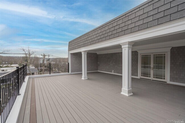 Building Photo - 110 New York Ave