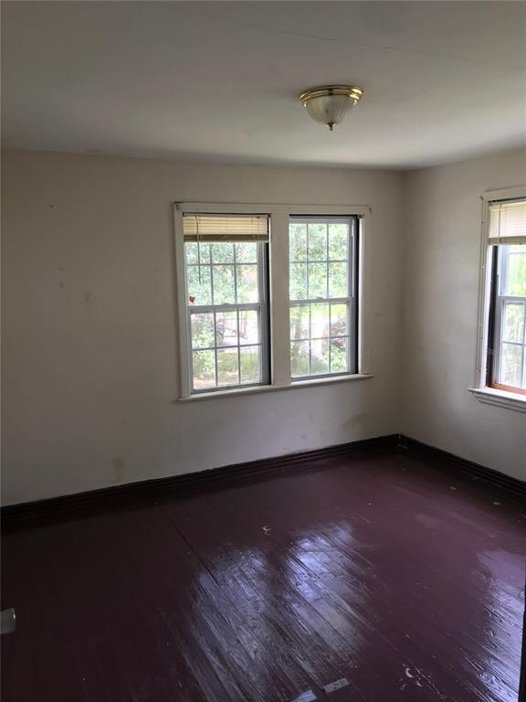 Building Photo - 1250 W 27th St