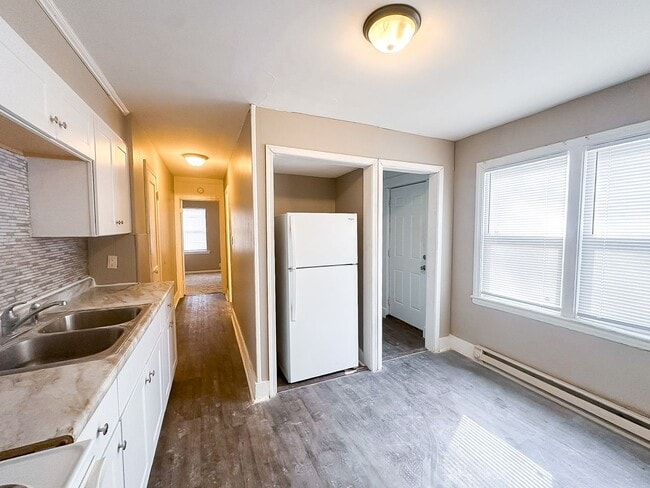 Building Photo - 253 S Dearborn St