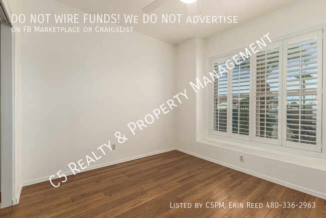 Building Photo - 1413 E Peach Tree Dr