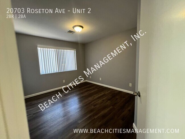 Building Photo - 20703 Roseton Ave