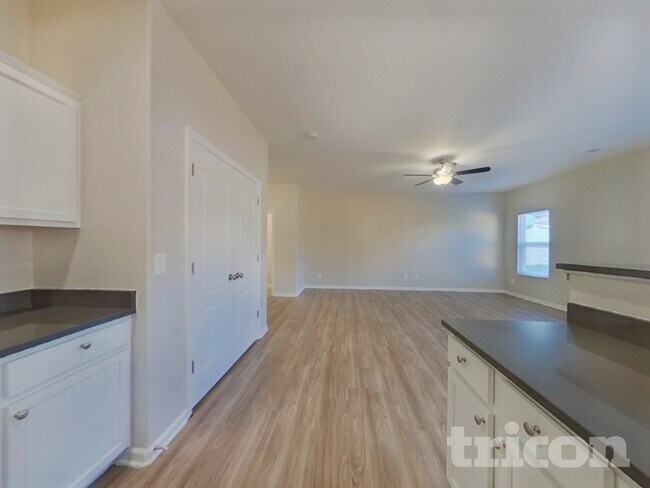 Building Photo - 1134 Blue Topaz Dr