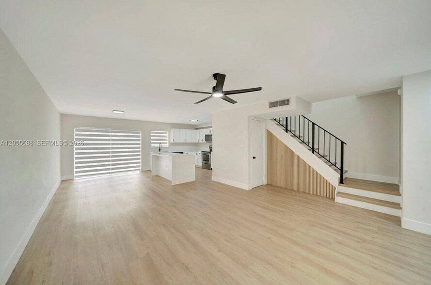 Building Photo - 8769 SW 137th Ave