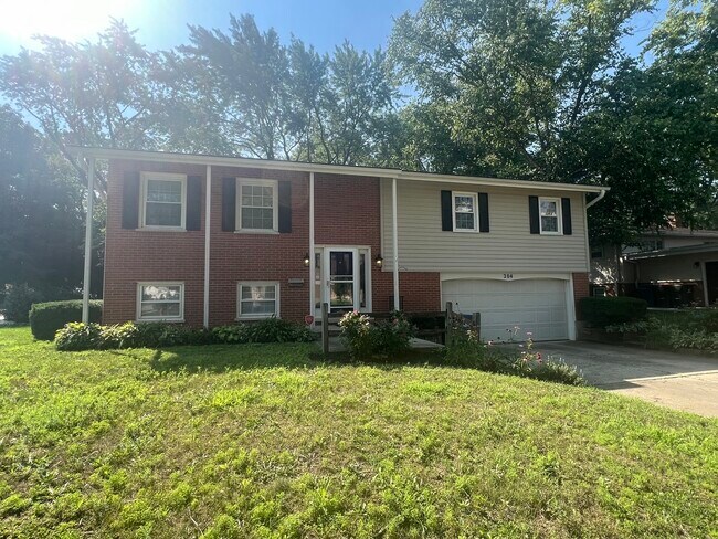 Primary Photo - 204 Basswood Dr