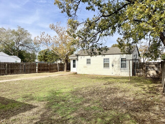 Building Photo - 2723 36th St