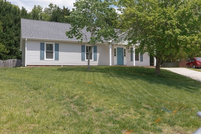 Building Photo - APPLICATIONS PENDING! Maintenance-free 3 b...