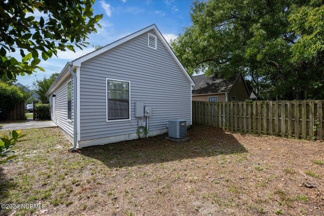 Building Photo - Like new home for rent - Completely renovated - 3-Bed, 2-Bath Home