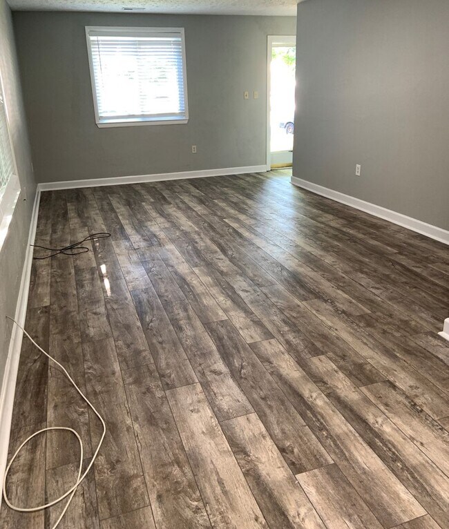 Building Photo - One level living! 3 bed 1 bath rancher in Glen Burnie.