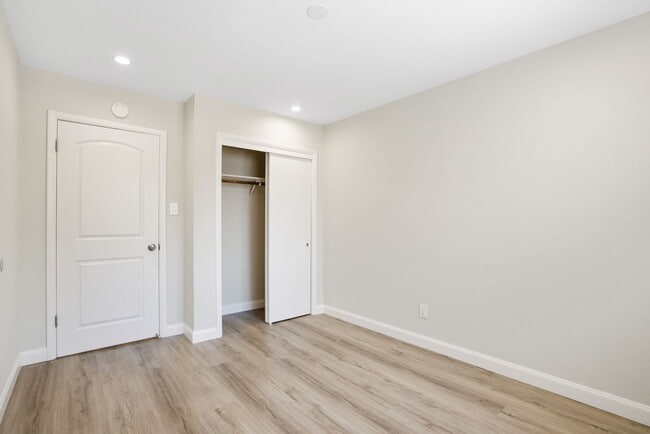 Building Photo - 1317 S B St