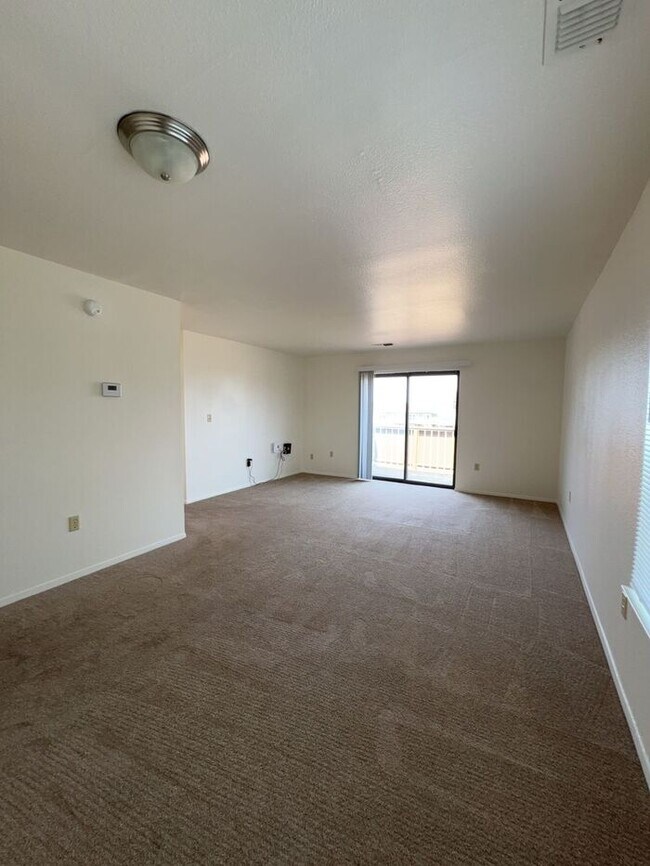 Building Photo - 1192 Dakota Dr