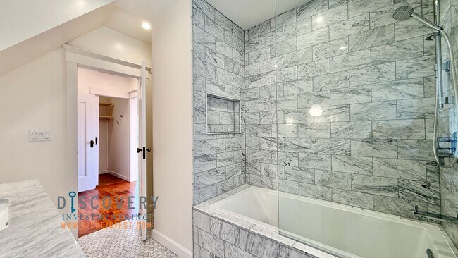 Building Photo - Panoramic Hill Estate with Sweeping Views