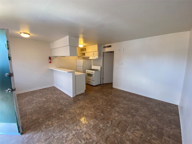 Building Photo - 9425 Scott St