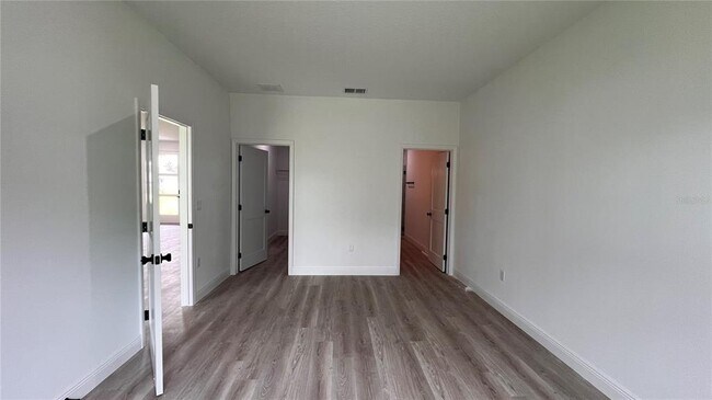 Building Photo - 3360 SW 129th Loop
