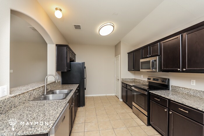 Building Photo - 932 Haley Dr