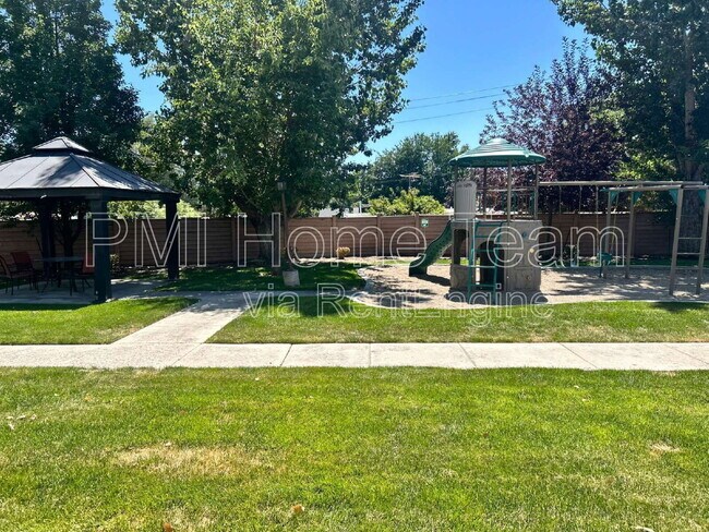 Building Photo - 260 Ailee Lane