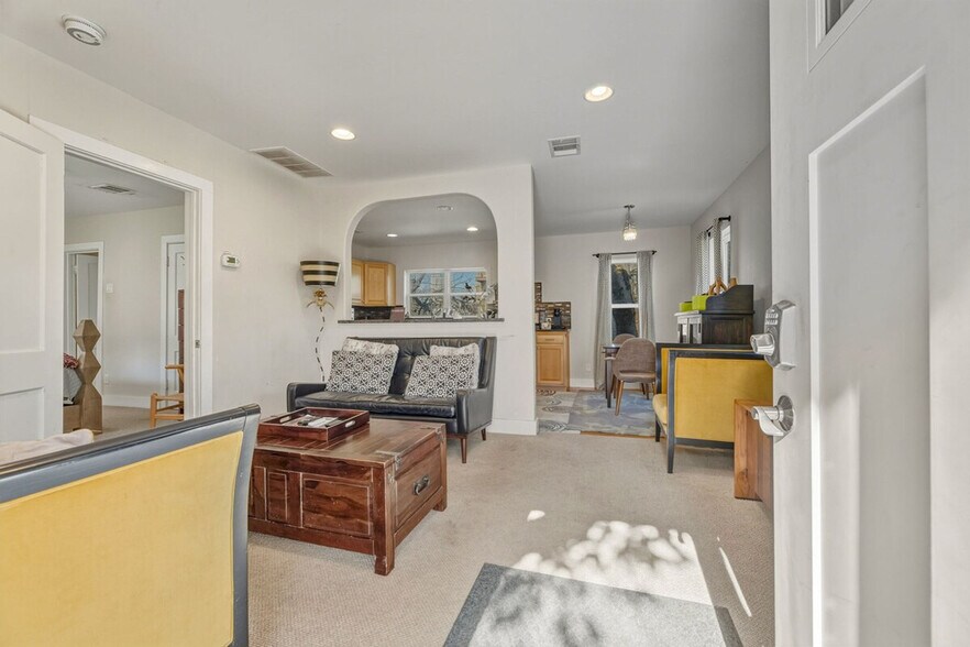 Building Photo - 512 Bouldin Ave