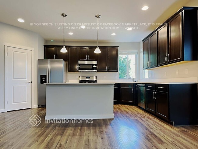 Building Photo - 5204 52nd Way SE