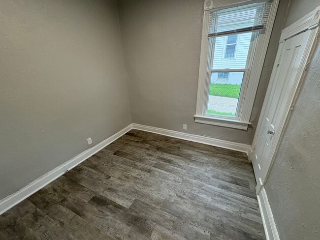 Building Photo - Beautiful 4 Bedroom  House