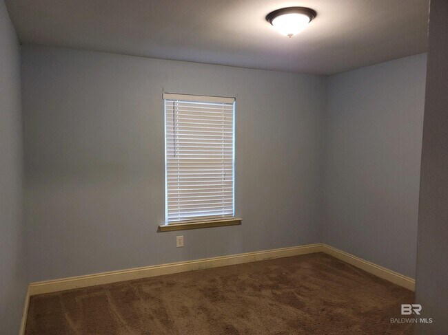 Building Photo - 9530 Fox Hunter Ct E
