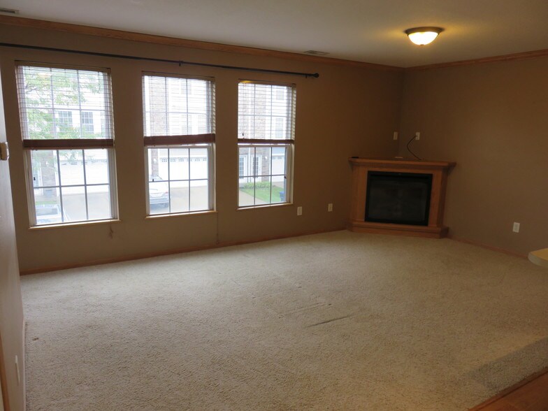 Building Photo - 8302 Westown Pkwy