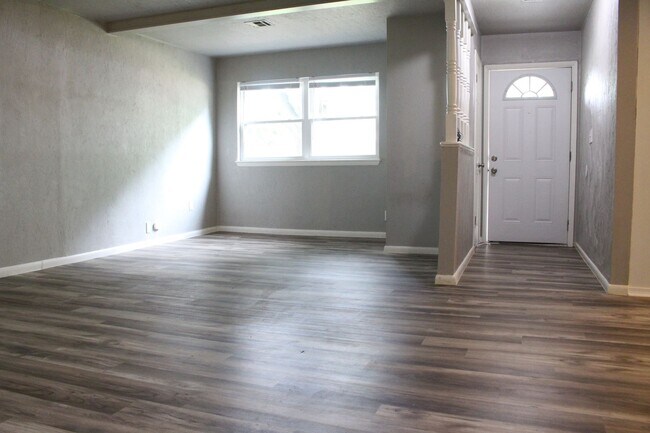 Building Photo - Steller 3 bed 3 bath home for rent!!!