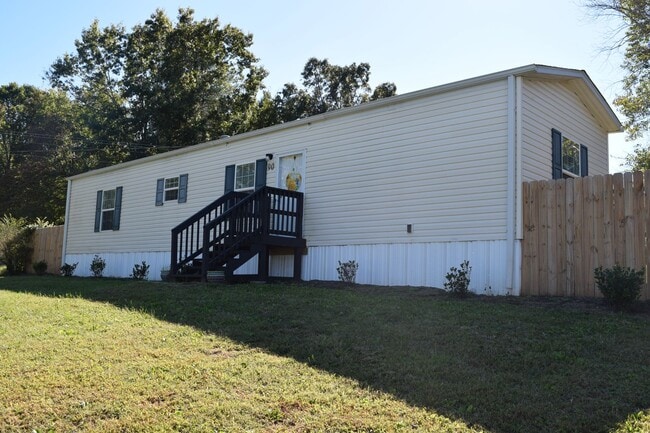 Building Photo - Charming 2BR/1BA Furnished Home in Taylors...
