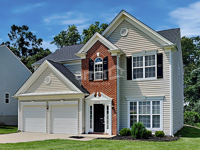 Building Photo - 1575 Pondhaven Dr